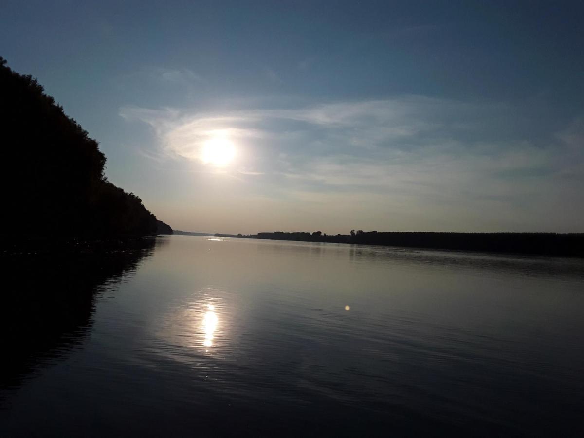 Izvor Apartment Ilok Bagian luar foto